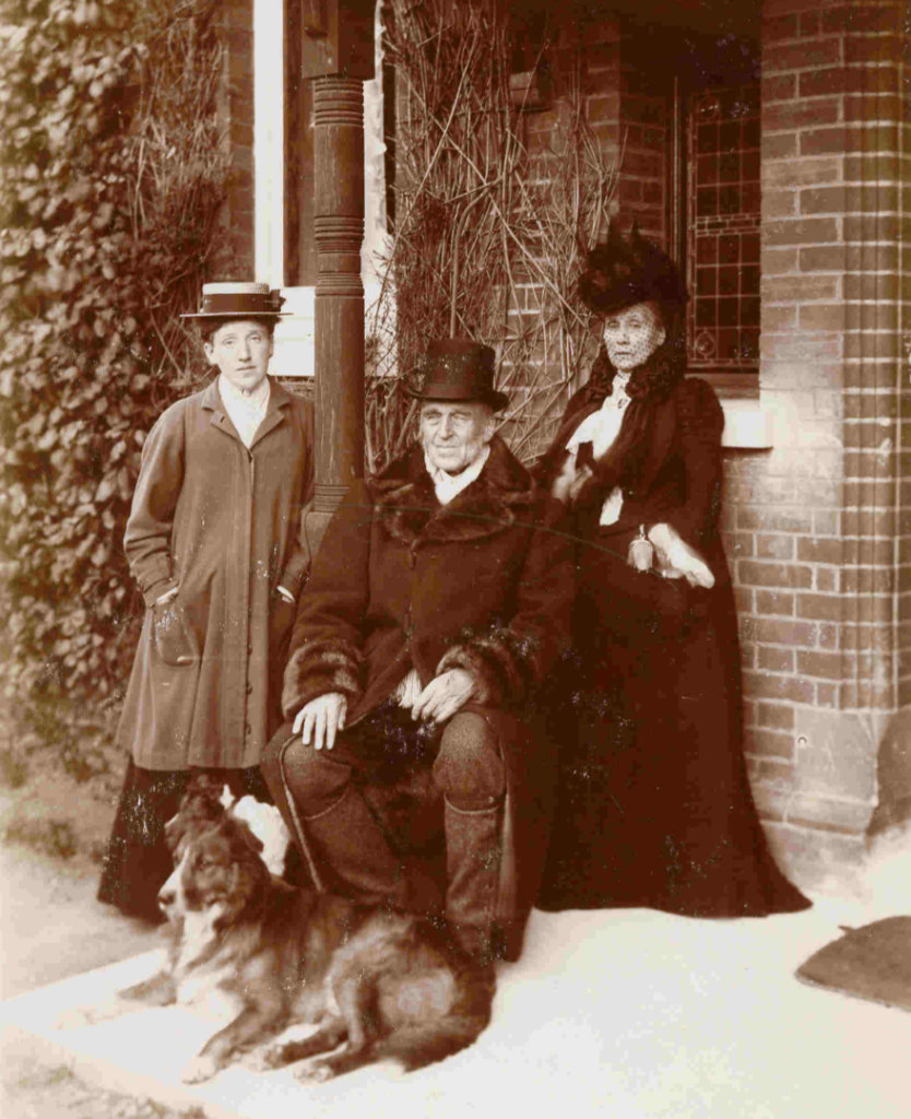 Evelyn, Arthur and Elizabeth Schreiber at Kennington